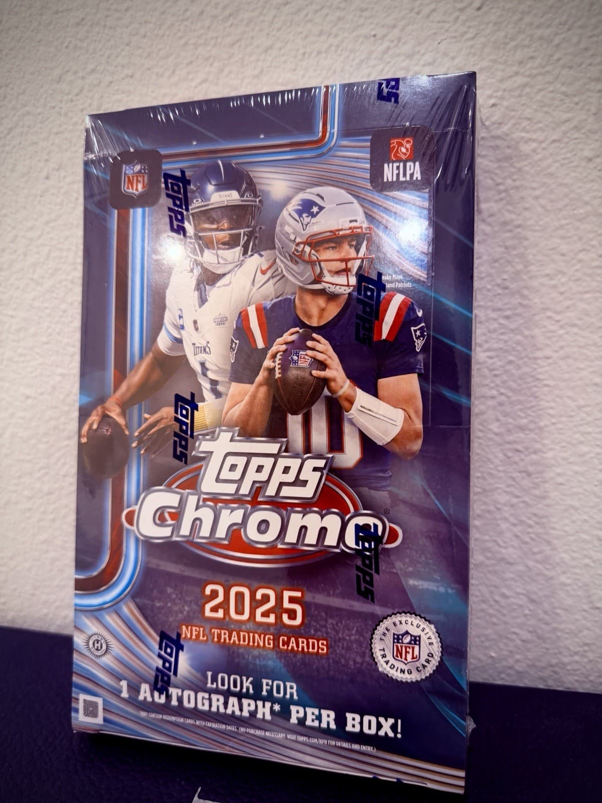 2025 Topps Chrome Football Hobby Box